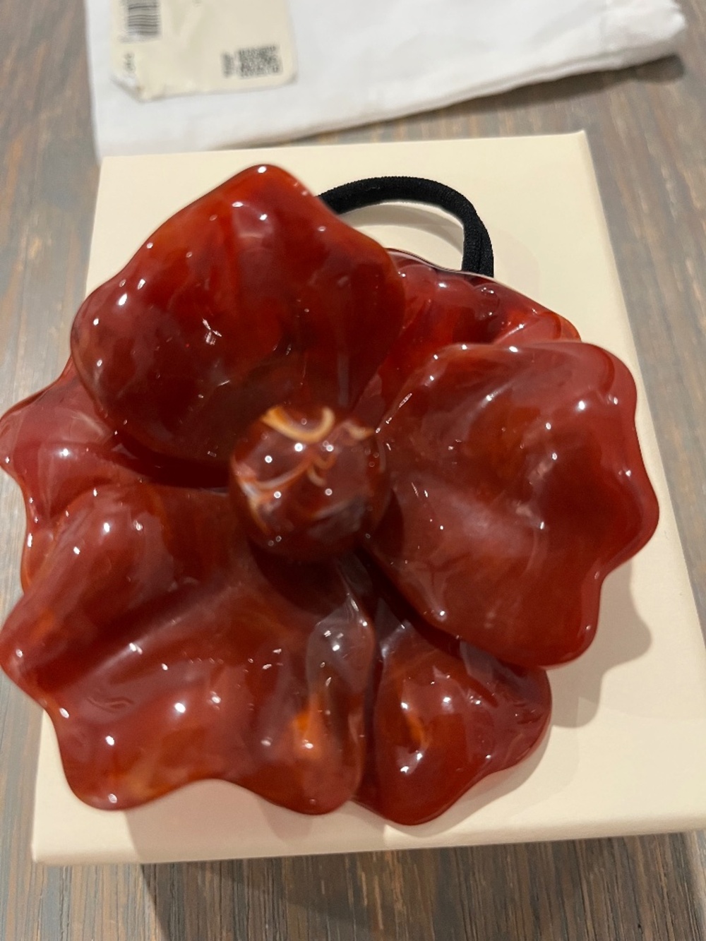 Sézane Kianar scrunchie/ hair accessory